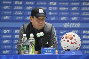 中超赛前|斯卢茨基:京沪大战关注度不言而喻 球员心态是胜负关键