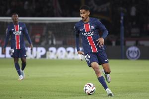 索要税前千万年薪?队报:19岁马尤卢坚决否认,认为巴黎不该施压