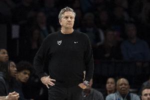 芬奇:我们抢板总是慢半拍这不够格 兰德尔只抢3个后场板这不行