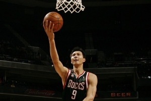 维拉纽瓦:当易建联替补让我生气 他走后我打出生涯最佳赛季