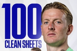 皮克福德100场零封,埃弗顿晒海报祝贺:难以置信,了不起的成就