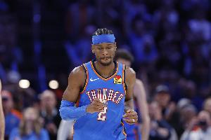 得分如喝水!亚历山大半场轻松砍下20分3助 连续131场得分20+!