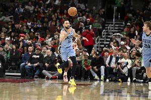 灰熊官方:球队与伯顿&德琼·雅罗两人签下第二份10天短合同