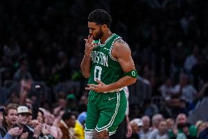 皮尔斯谈塔图姆:球员低谷时往往需要独处埋头苦练 会默默守护他