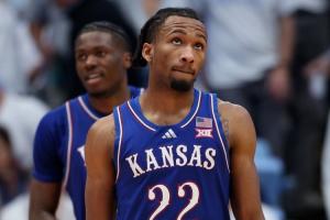 打几分?状元热门彼得森止步32强 疯三两场场均24.5分2.5板1断2帽