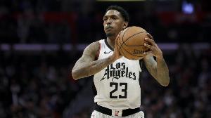 路威:老里跟我说他专门带第六人 只要我认真防他就让我随便投