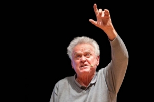 迈尔谈拜仁将打破进球纪录:现在联赛对手太弱,我们当时艰难得多