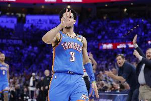 纳斯:我早就预料到麦凯恩会重新找回爆发式得分状态 他人品极佳