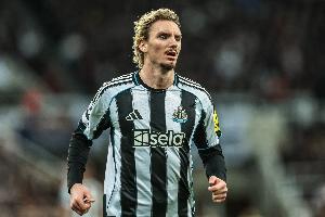 突然哑火!沃尔特马德近22场仅入1球,纽卡7500万引进现改踢中场