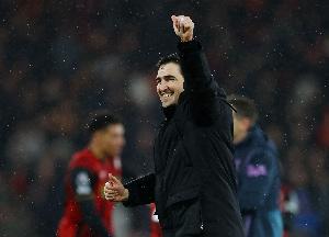 电讯报:水晶宫加速寻找新主帅,有意邀请伊劳拉执教