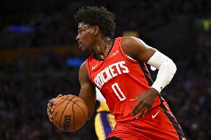 最后登场太晚了!霍勒迪21分钟正负值+22冠绝全场 拿到3分3助2断