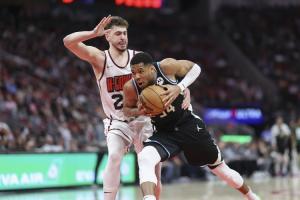 重磅交易+1?名记:火箭预计休赛期全力追字母哥 他们有大量资产