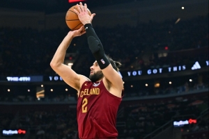 梅里尔:斯特鲁斯会慢慢找到更好的节奏 他对我们非常关键