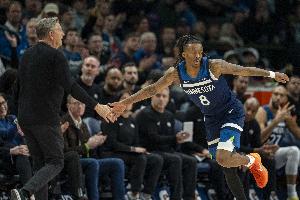 海兰德:芬奇欣赏我的打法 他让我打得有侵略性做自己就好