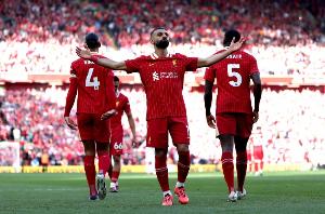 唏嘘!33岁萨拉赫上赛季34球23助40万周薪续约,今年断崖下滑离队