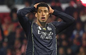 阿斯:贝林厄姆迷失,阿韦洛亚在努力探索他的最佳位置