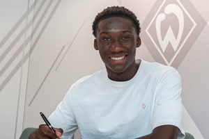 图片报:切尔西有意卡里姆·库利巴利,已经开启相关谈判