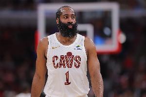 稳健控场!哈登16中8拿到26分7助 三分6中4