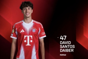 德天空：孔帕尼很欣赏19岁中场戴伯尔，球员本赛季随一线队训练