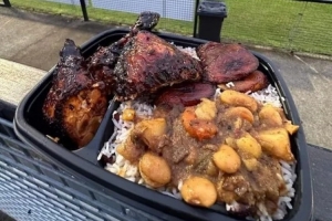 仅售6镑！英格兰低级别球队的球场餐食引热议，球迷：我直接打包