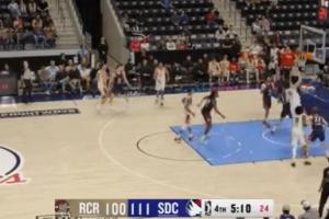 还是百分百~杨瀚森末节再登场 前场板补篮再进！13中13了！