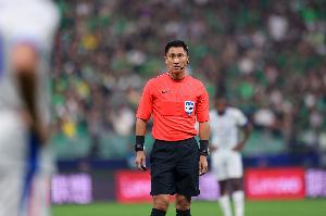 直播吧：一度滞留在卡塔尔的马宁已经回国，本周末有望执法中超