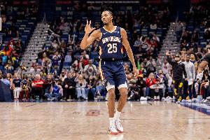 球队真核？墨菲打满首节5中4高效拿下14分2篮板