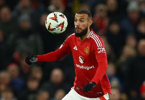 曼联官方：马兹拉维在本周三已经恢复参加合练，备战阿斯顿维拉