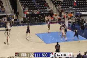 可惜了~杨瀚森空接不中 但自己补篮再进！15中14已砍31分