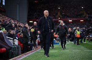 斯洛特无缘打破纪录，执教利物浦前100场比赛62胜并列队史第一