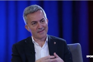 丰特：有关梅西的计划分为3个部分，首先希望提议他担任名誉主席