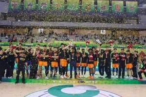 我们是冠军！上海队记：球队今晚赛前会进行“重温荣耀之夜“环节