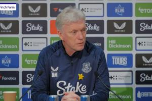 莫耶斯声援枪手：擅长定位球有问题吗？要求必须踢美丽足球很无聊