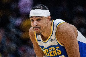 Zone模式！内姆哈德半场7投6中&罚球10中9 狂砍23分2助1断0失误