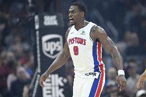 坎宁安：杜伦在内线有巨大优势 只要不断给他喂球就行&他会搞定