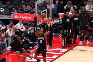 后面被补进！穆雷断球反击被小史密斯干扰球 火箭挑战失败