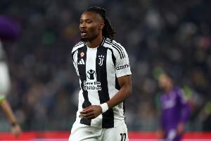 意天空：K·图拉姆因右脚踝受伤被换下，将接受进一步详细检查