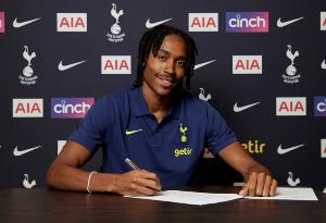 斯彭斯：安菲尔德拿分意义非凡，里沙利松是热刺关键先生