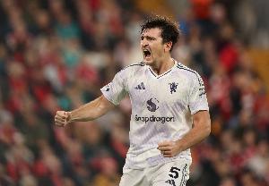 约罗：马奎尔经常帮助我，我希望他能够和球队续约并留下