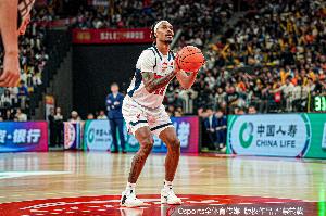 单节罚了11个！麦考尔罚球11中7拿到11分2板3助1断 其余四首发0分