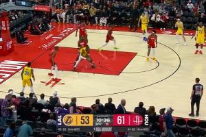 恩怨对决！艾顿凿了卡佩拉半天一个踉跄 后仰中投打铁