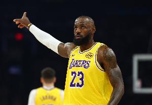 香波特：很多球以为老詹故意冷落我才不传 看录像才知道他是对的