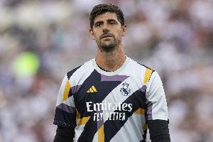 阿斯：库尔图瓦被换下因右内收肌不适，将在马德里接受进一步检查