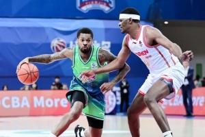 常规赛丨先行者84-96不敌深圳马可波罗