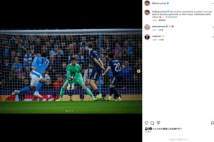 库尔图瓦社媒：为避免伤势加重提前下场，但胜利让疼痛不再难熬