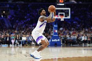 挺能得分！森萨博31投17中&三分9中4 空砍41分4板3助