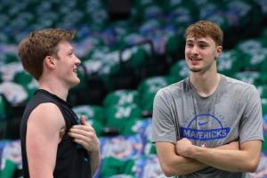 新秀榜：克尼佩尔居首 弗拉格次席 埃奇库姆第3 国王次轮秀升第4