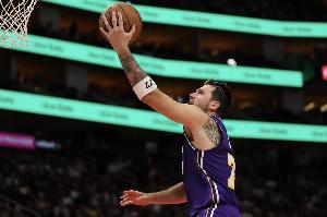 背靠背100分！雷迪克：当东契奇头脑清醒时 通常能打出最佳水平