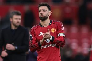 鲁尼：B费是顶级球员，但要入选曼联队史最佳阵，他还差得远