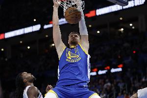 科尔：波津退场后我们失去了能拉开空间的5号位 下半场彻底崩盘了